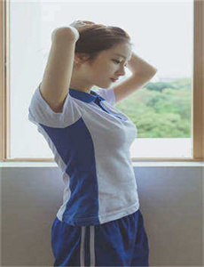 上楼梯每走一步撞一下/caopor男频超碰