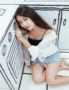 轮流内射小妞儿喷水干高H小说/花痴皇后